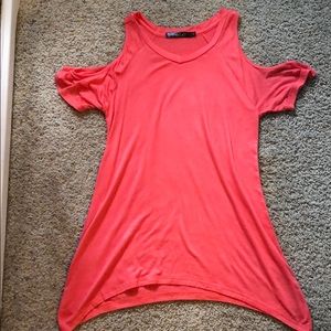 A shoulder show long shirt from Urban CoCo